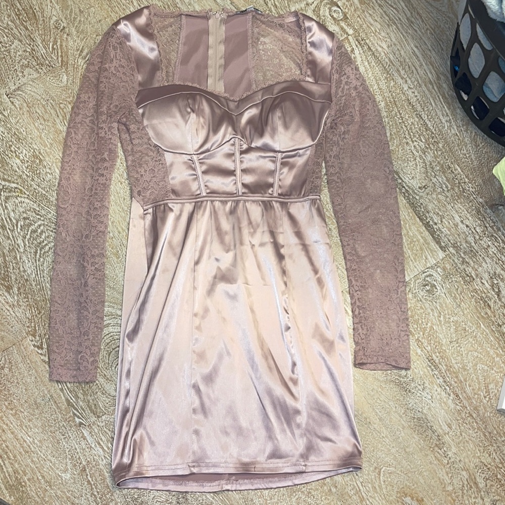 Fashion Nova small champagne color lace - Picture 1 of 3